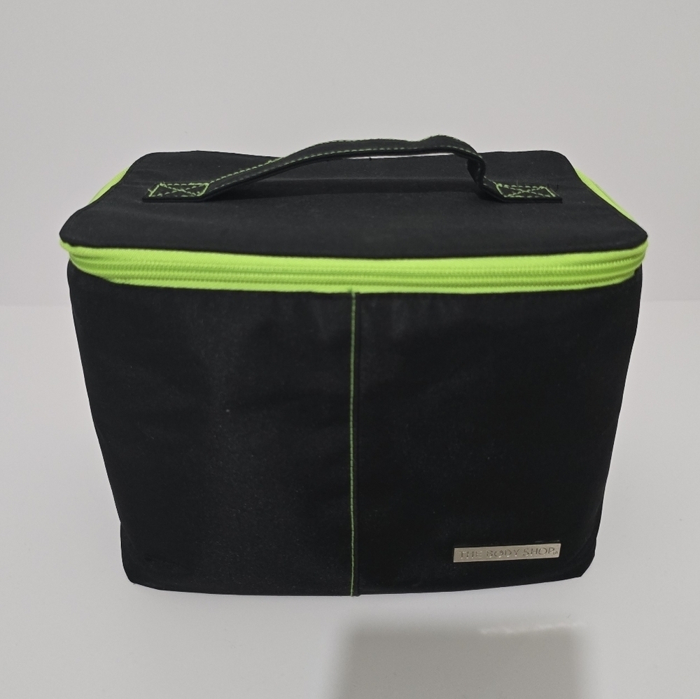 ⭐️40% Off⭐️ The Body Shop Vintage Train Case